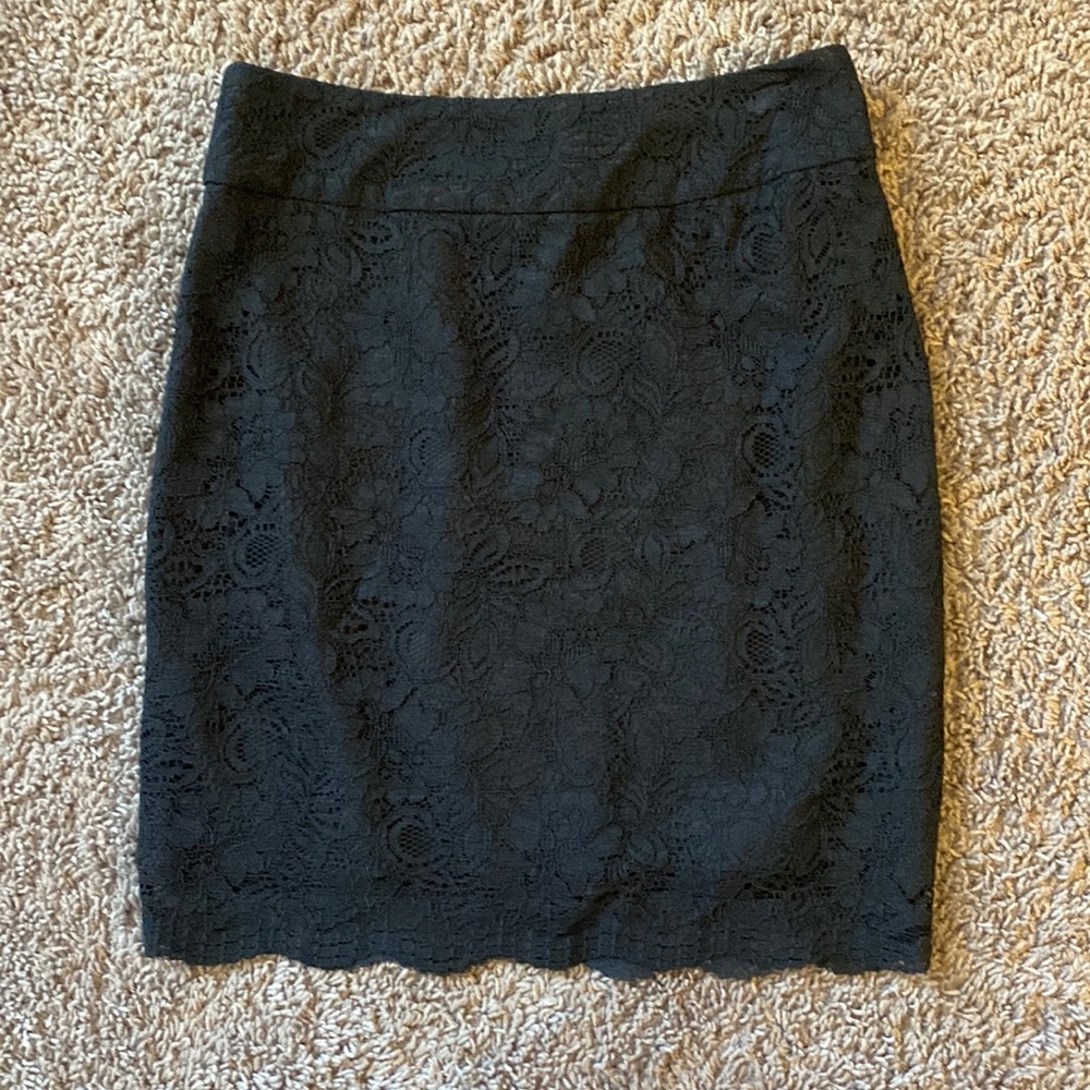 Black Lace Banana Republic Skirt - 2P - tags on